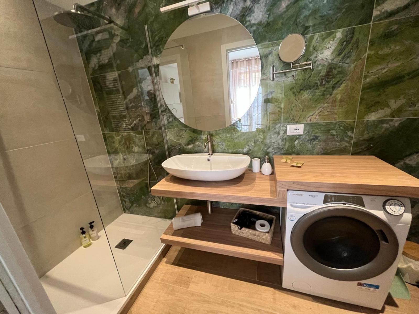 Calari Rooms - Monolocale Bologna Eksteriør bilde
